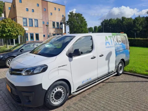 ATKB's eerste elektrische veldwerkbus
