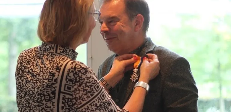 Johan benoemt tot Ridder in de Orde van Oranje Nassau